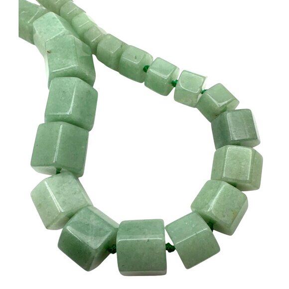 Vintage Green Jade Jadeite Hexagon Bead Necklace Double Hand Knotted Statement - Picture 8 of 9